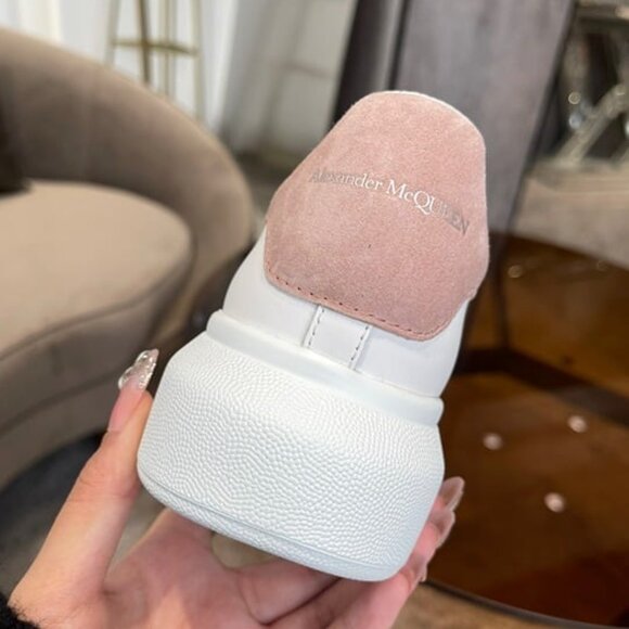 Women's sneakers - Picture 3 of 9